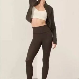 Athleta Elation Ribbed Leggings in Brown, Size Medium